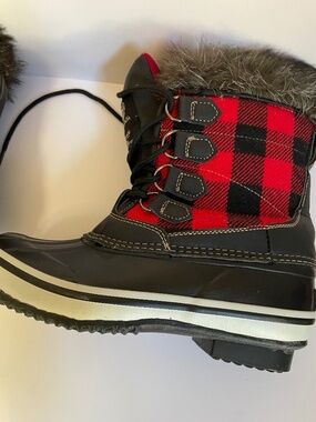Tamarack thinsulate 200 red and black plaid boot